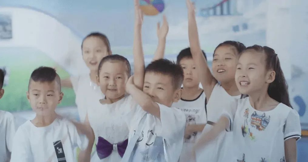 花花牛丨每天一杯奶，幸福健康喝出來(lái)！??！