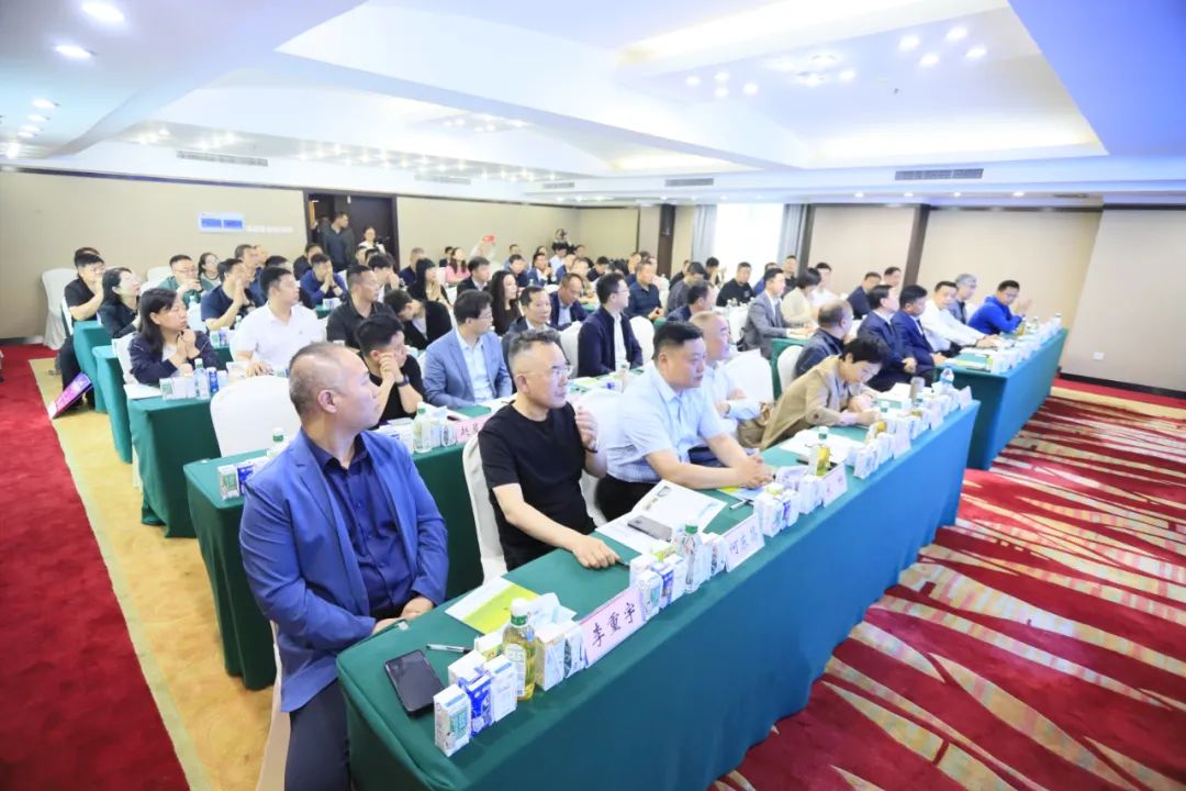 河南省2024國家“學生飲用奶計劃”推廣工作推進會在鄭州成功舉辦！
