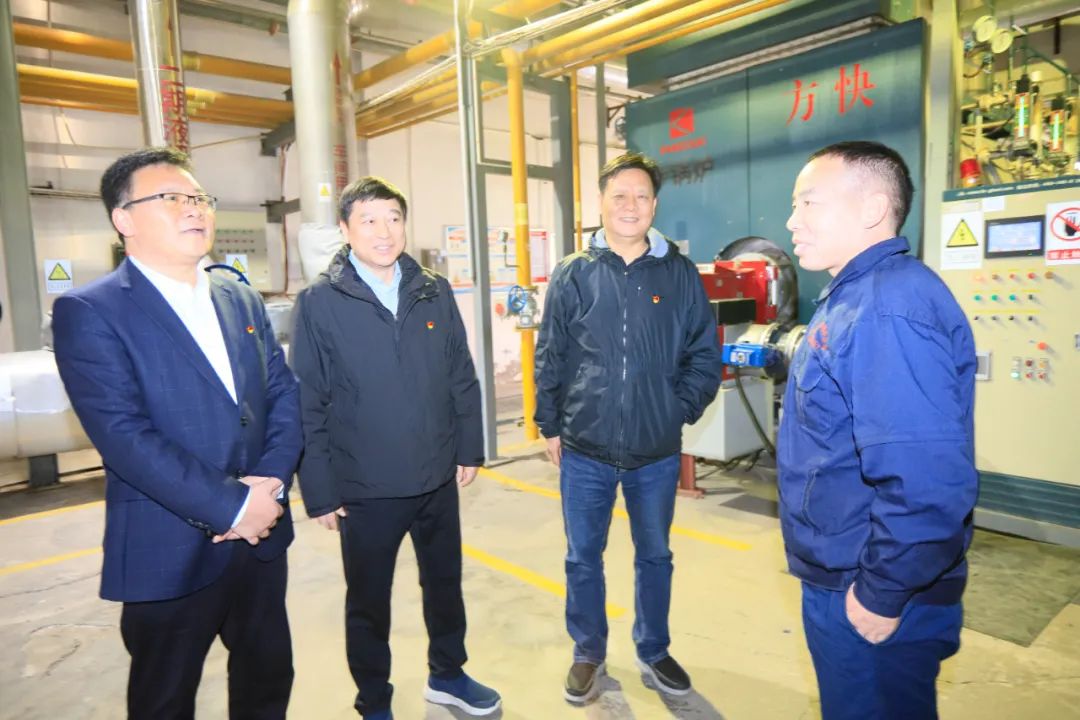 新春慰問送關(guān)懷——集團黨委書記、董事長慰問春節(jié)期間堅守崗位的一線職工