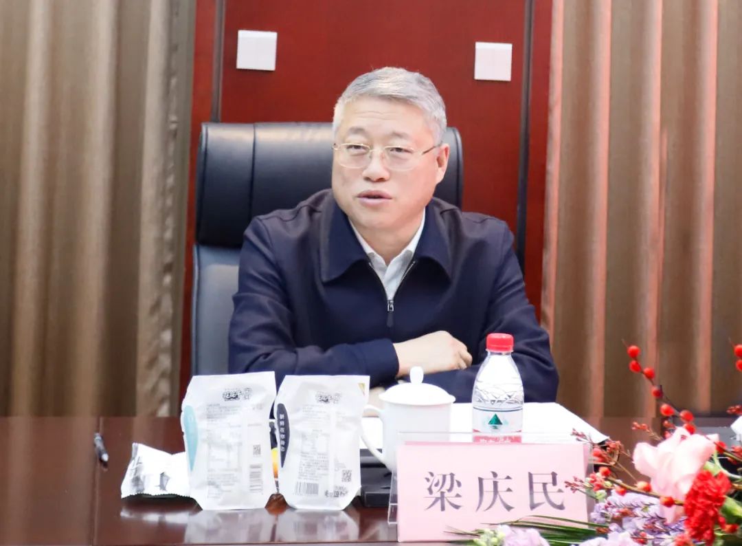 新年開(kāi)新局 合作促發(fā)展丨佳木斯市委常委、副市長(zhǎng)閆志剛一行蒞臨花花牛乳業(yè)集團(tuán)及佳田企業(yè)考察座談