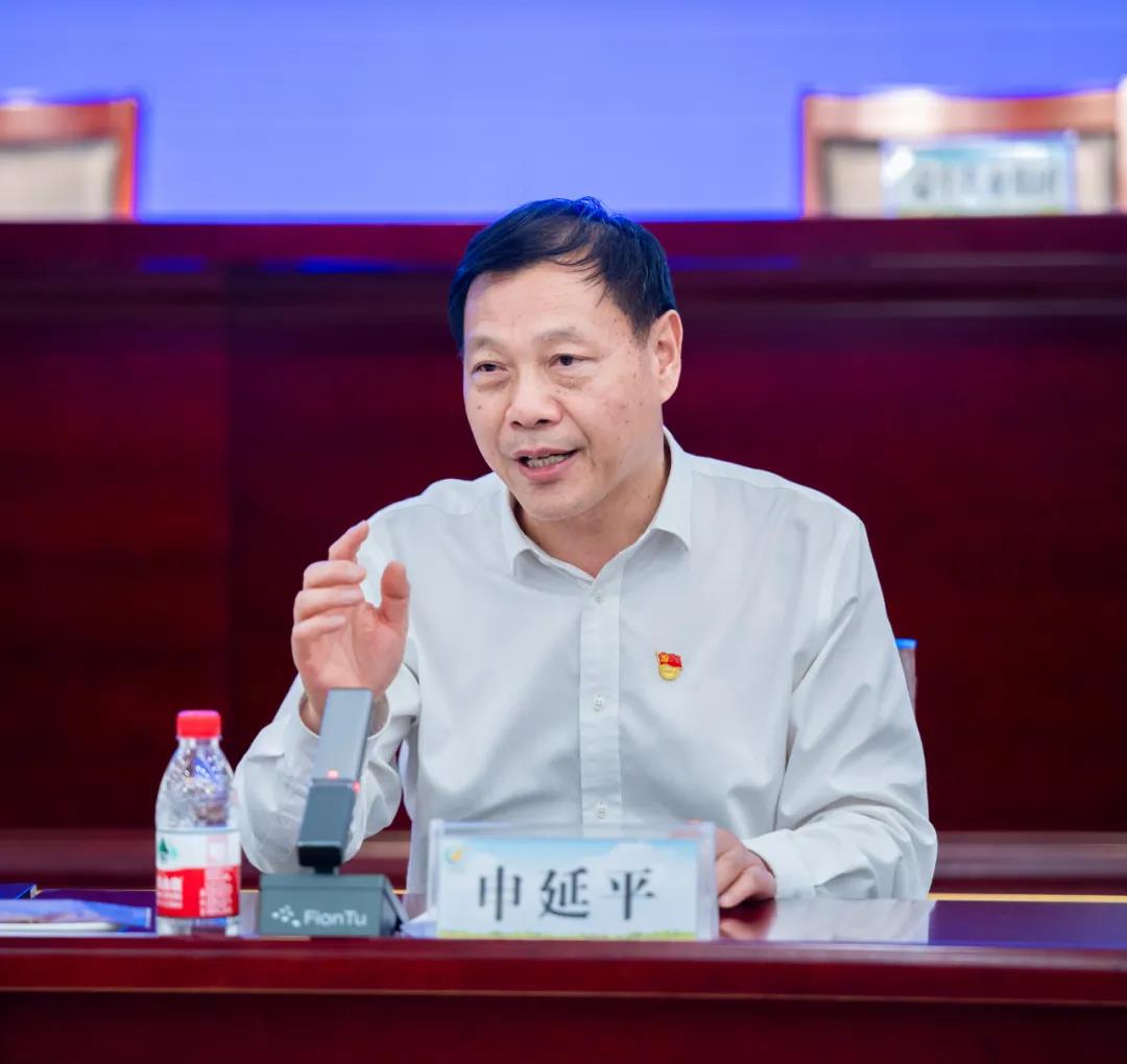 花花牛| 蘭考縣人民政府與蒙牛、花花牛達(dá)成戰(zhàn)略合作 助力河南奶業(yè)高質(zhì)量發(fā)展