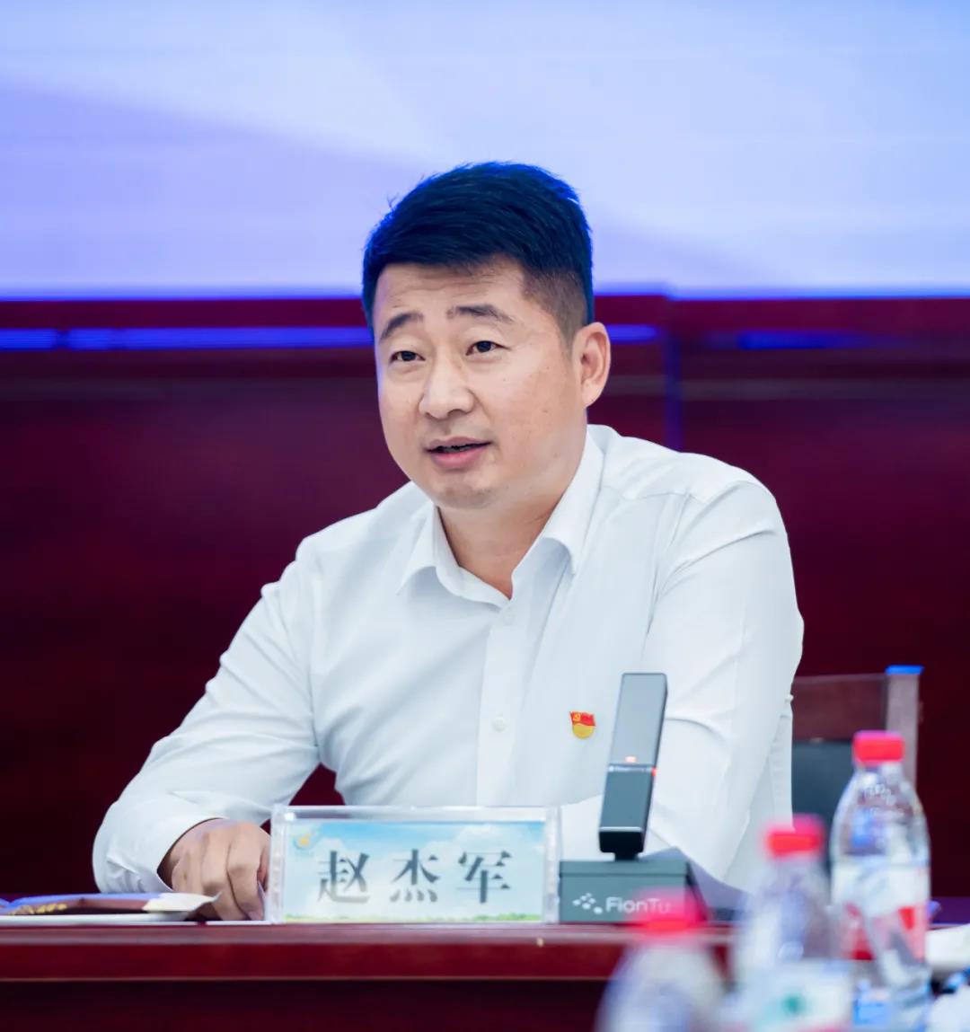 花花牛| 蘭考縣人民政府與蒙牛、花花牛達(dá)成戰(zhàn)略合作 助力河南奶業(yè)高質(zhì)量發(fā)展