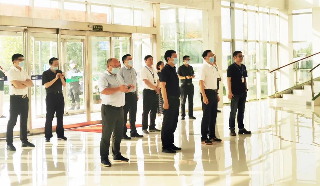 快訊 | 湖北省農(nóng)業(yè)廳副廳長王海濤等領(lǐng)導一行蒞臨河南花花牛乳業(yè)集團參觀調(diào)研 快訊 | 湖北省農(nóng)業(yè)廳副廳長王海濤等領(lǐng)導一行蒞臨河南花花牛乳業(yè)集團參觀調(diào)研