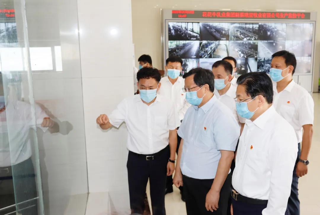 快訊 | 河南省委常委、省紀(jì)委書記、省監(jiān)委主任任正曉蒞臨花花牛乳業(yè)集團(tuán)新蔡瑞亞牧場調(diào)研