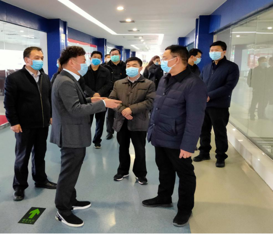 省委統(tǒng)戰(zhàn)部副部長張紅林一行蒞臨花花牛乳業(yè)集團 調(diào)研復工復產(chǎn)暨二七區(qū)民營經(jīng)濟發(fā)展工作座談會 省委統(tǒng)戰(zhàn)部副部長張紅林一行蒞臨花花牛乳業(yè)集團 調(diào)研復工復產(chǎn)暨二七區(qū)民營經(jīng)濟發(fā)展工作座談會