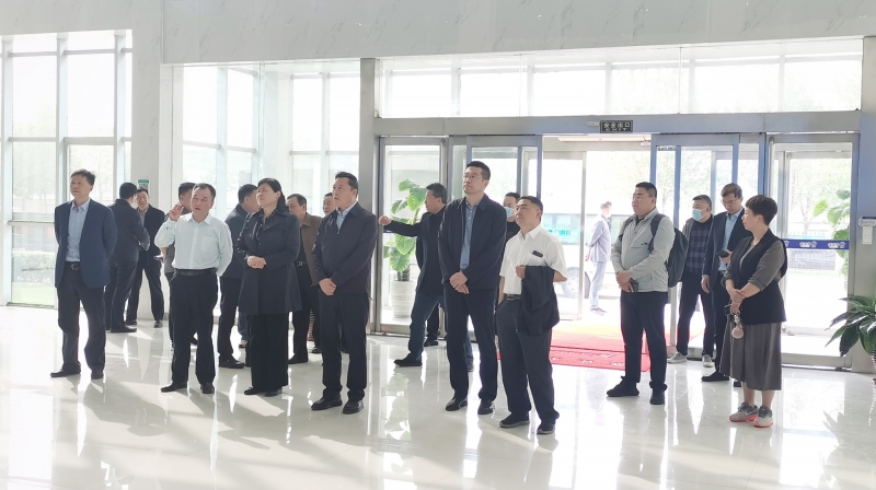 花花牛丨沈陽市人大常委會副主任曹鵬一行蒞臨花花?？疾熳? />
			</div>
		<div   id=