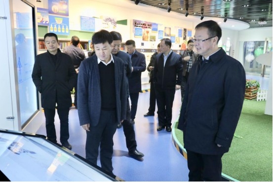 寧夏回族自治區(qū)農(nóng)業(yè)農(nóng)村廳黨組書記、廳長(zhǎng)王剛一行蒞臨花花牛乳業(yè)集團(tuán)調(diào)研